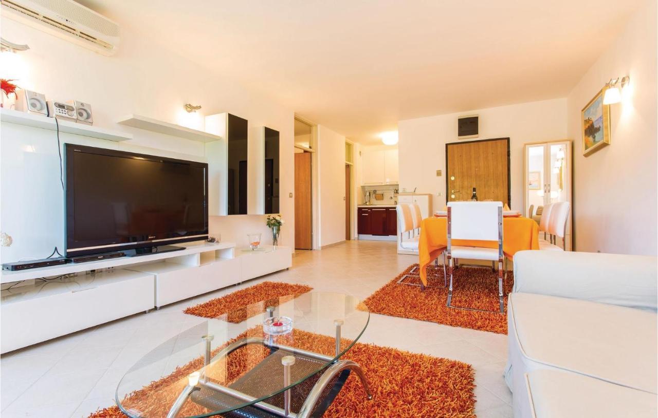 Amazing Apartment In Njivice With Wifi 外观 照片