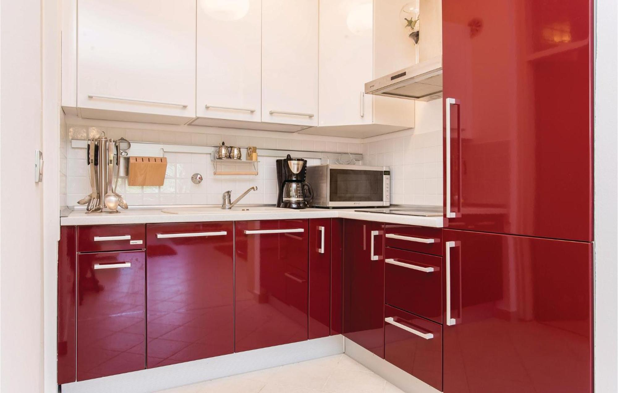 Amazing Apartment In Njivice With Wifi 外观 照片