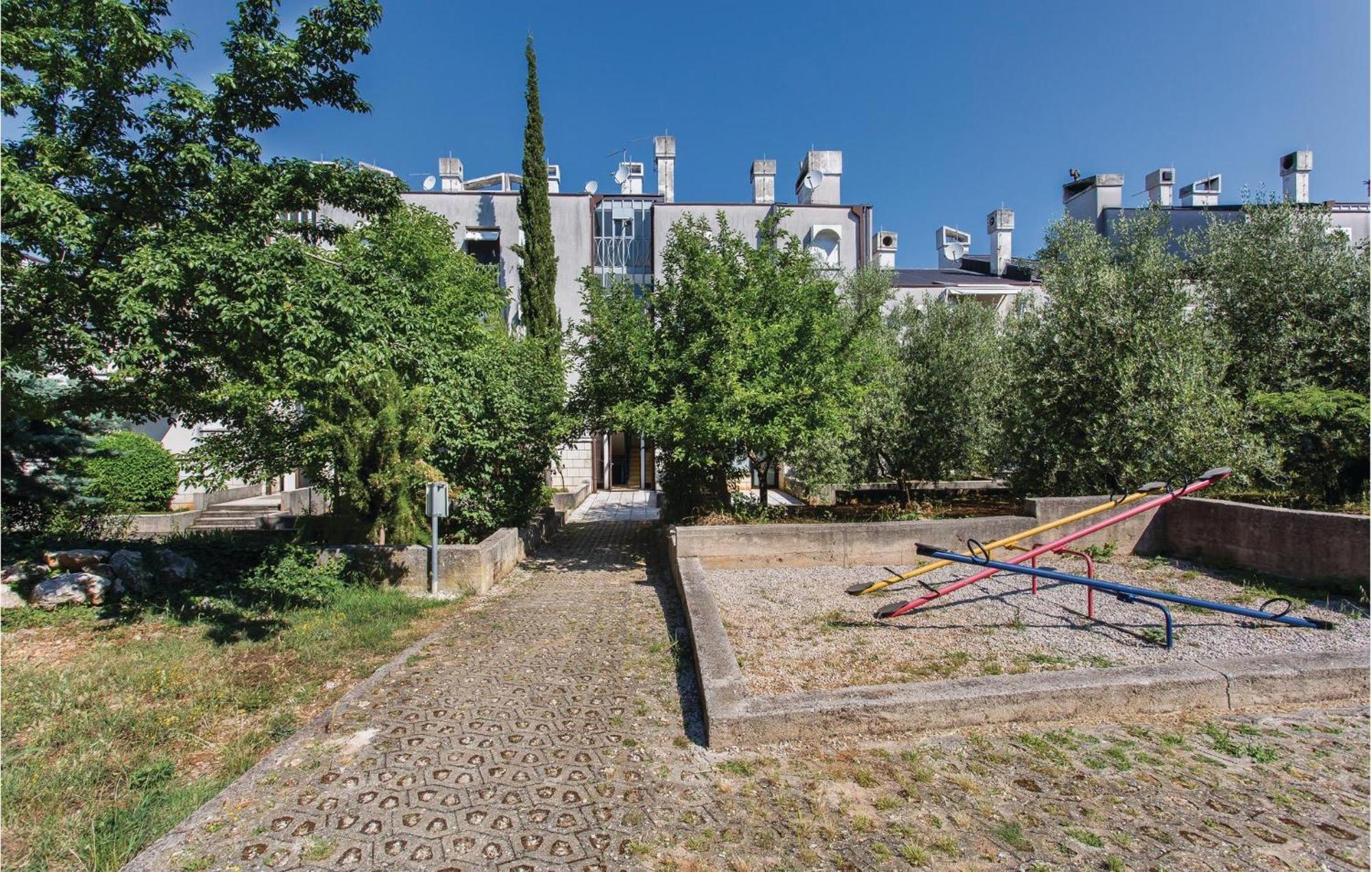 Amazing Apartment In Njivice With Wifi 外观 照片